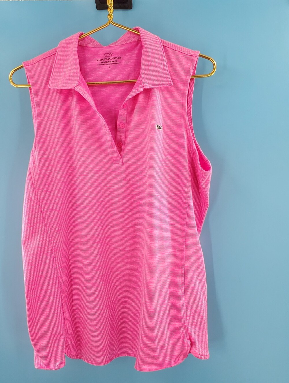 Vineyard Vines pink collar athletic top L